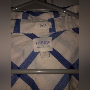 🌟J. Crew Boyfit LS Button Tee